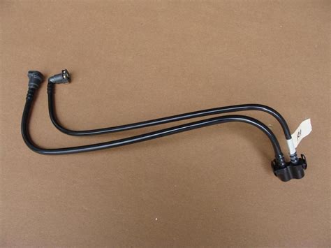 05 13 C6 Corvette Fuel Tank Hose Rh