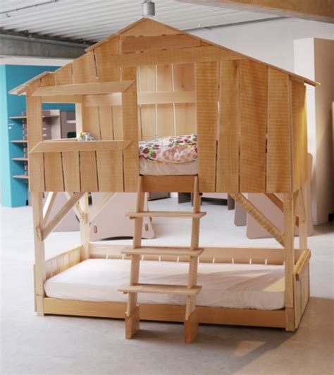 Pour matelas 90x190, disponible ici en livraison rapide! lit cabane enfant double couchage en bois vernis naturel
