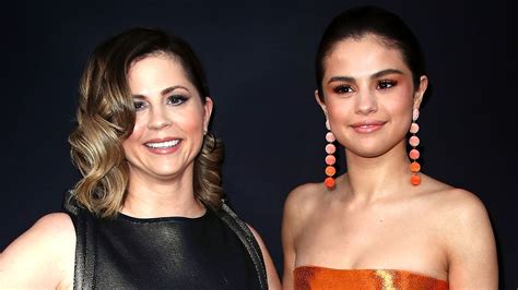Selena Gomez And Her Mom Just Unfollowed Each Other On Instagram And People Think It S About