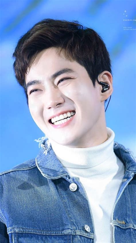 Exo Suho Such A Bright Smile I Like This Hairstyles On Him He