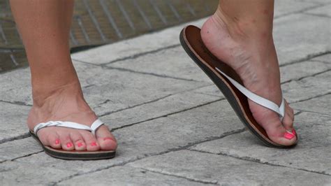Pink Toes In White Leather Flip Flops By Feetatjoes On Deviantart