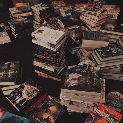 Library Aesthetic Book Aesthetic Aesthetic Pictures Vintage Books Aesthetic Dark Chaotic