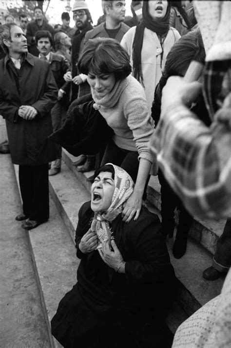 44 Days The Iranian Revolutiondavid Burnett Photographer Women In Iran Iran Culture
