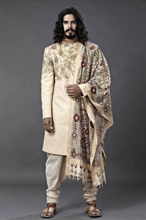 Shop from a huge range of designer kurtas for gents in the best prices at indian wedding saree. Outfit Ideas For Men To Enter The Wedding Ceremony In Style