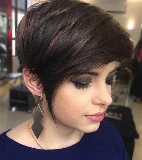 Short Brunette Hairstyles That Are So Trendy In