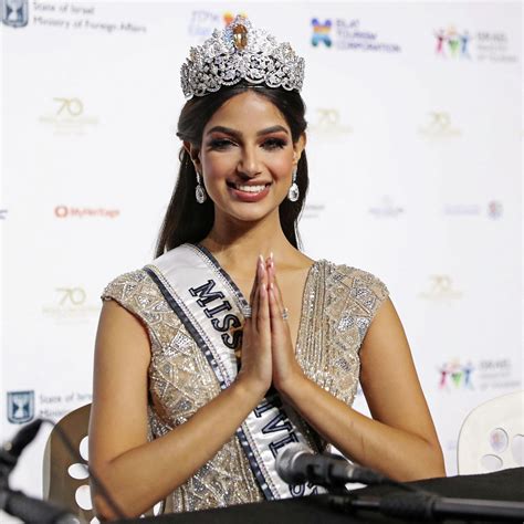ملكة جمال الهند تقتنص لقب ملكة جمال الكون 2021 قبل أن يفاجئها مقدم الحفل بطلب أثار ‏دهشتها