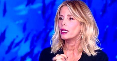 Alessia marcuzzi (born 11 november 1972) is an italian television host and actress. Alessia Marcuzzi senza freni: "Simona Ventura poco ...