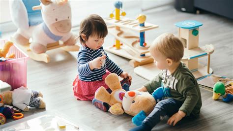 6 Ways Play Benefits Toddler Development Speech Blubs