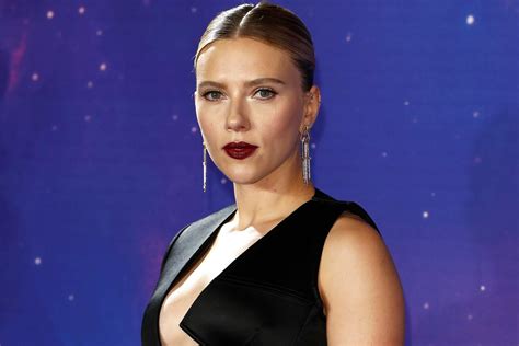 Scarlett Johansson says she is 'fulfilled' in her personal life