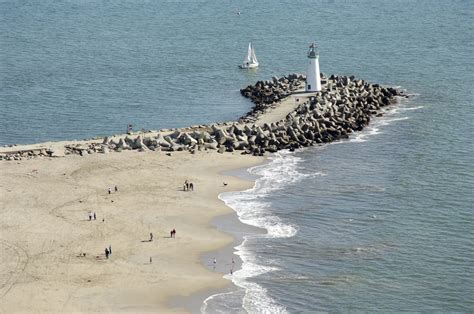 Santa Cruz Harbor Lighthouse In Ca United States Lighthouse Reviews