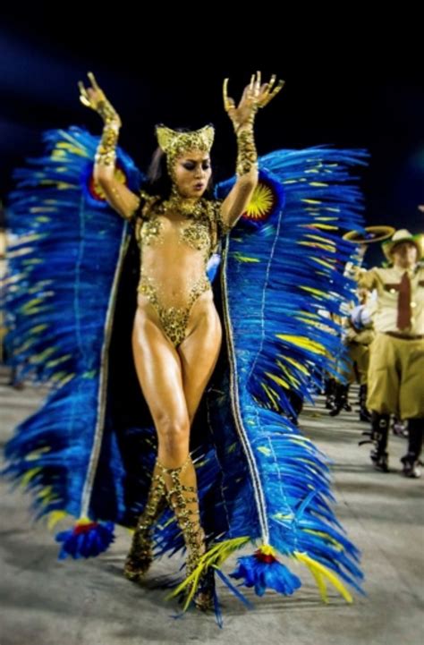karneval in rio de janeiro samba königinnen und trommler sorgen für sexy spektakel