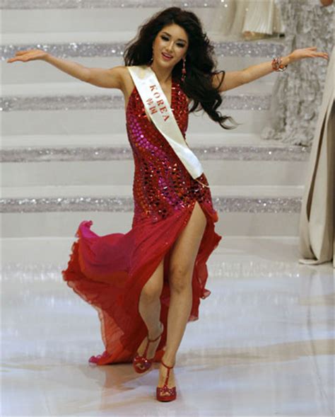 Miss China Zhang Zilin Crowned Miss World 2007