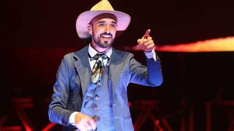 Find top songs and albums by abel pintos including y, ¿si fuera ella? Abel Pintos presentó el videoclip de su canción "Cómo te ...