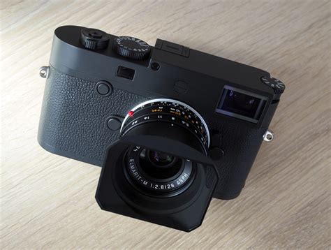 Review Leica M Monochrom Razor Sharp Black And White Camera