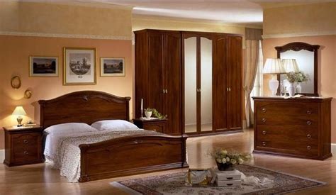 Camere da letto funzionali ed eleganti da grancasa è ampia anche la gamma di camere da letto. Camere da letto in arte povera - Camere da Letto Classiche
