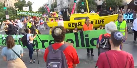 Activists Shut Down Dc In Climate Change Protest