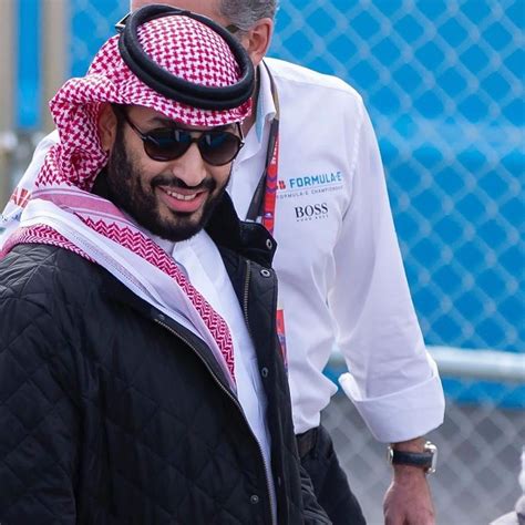 تزوج عام 2008 من الأميرة سارة بنت مشهور بن عبد العزيز آل سعود، وهو أب لثلاثة. الأمير محمد بن سلمان يحضر فعاليات "سباق الفورمولا إي ...
