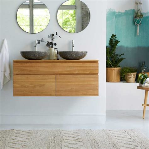 17 meubles en bois massif pour la salle de bains