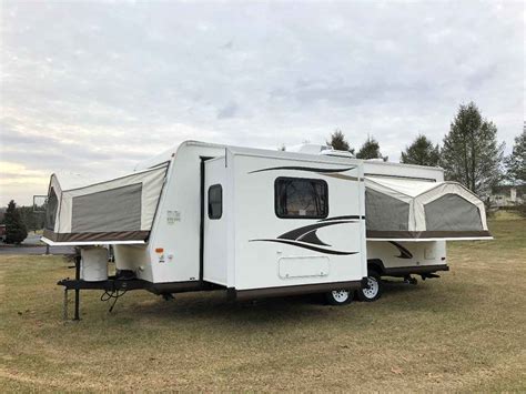 2013 Used Forest River Rockwood Roo 233s Travel Trailer In Pennsylvania