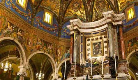 Santuario Madonna Di Pompei Qui Si Espose Da Subito Il Quadro Di Maria