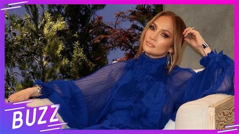 Jennifer Lopez muestra cómo ser sexy a los 53 luciendo sus piernas con