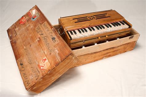 Punjab is a region in south asia which is divided into west punjab, pakistan and east punjab, india. Pin on Harmonium