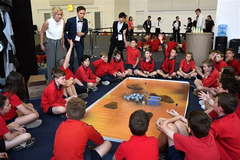 Esa Esa Sponsored Students Assist With The Educational Outreach Programme