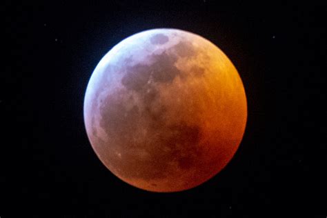 Lunar Eclipse Photos Pictures Of Tonights Red Moon