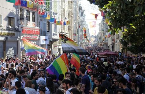 Turkey’s Lgbti Pride Parade Dispersed By Police Daily Sabah