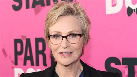 Jane Lynch Pitches Sue Sylvester And Party Downs Constance Cop Show