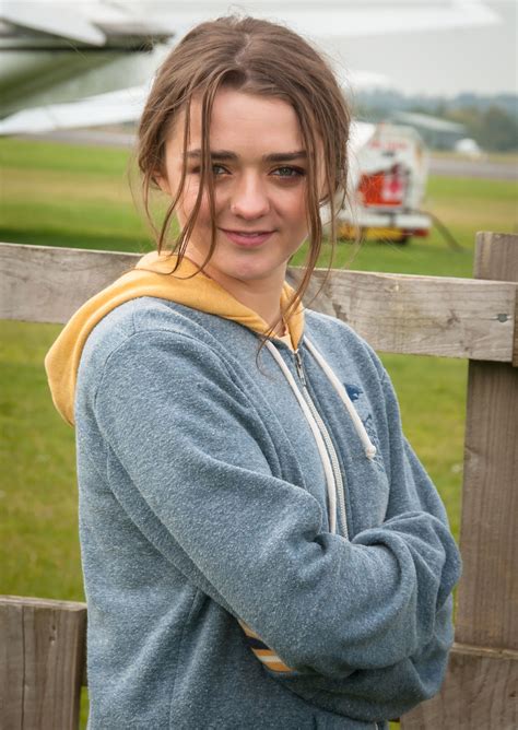 Maisie Williams Charity Skydive 171015 1561339 Maisie Williams