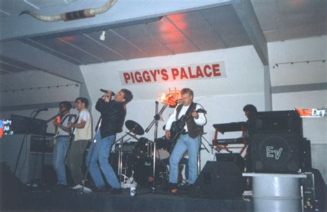 Piggys Palace 1996