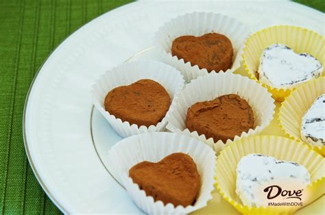 Buckeye burgers is more than just creating a great hamburger. Buck Eye Truffle - Easy Buckeye Recipe - Sugar Spun Run / Smooth out the hole left by the ...