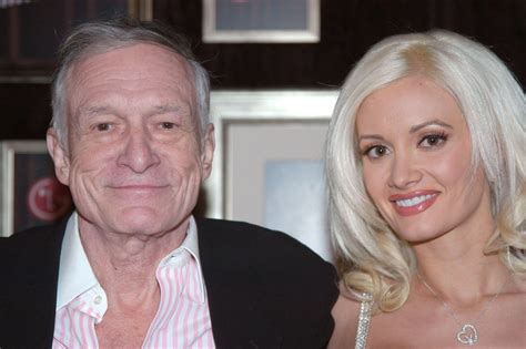 Holly Madison Reveals Hugh Hefners Controversial Red Lipstick Ban