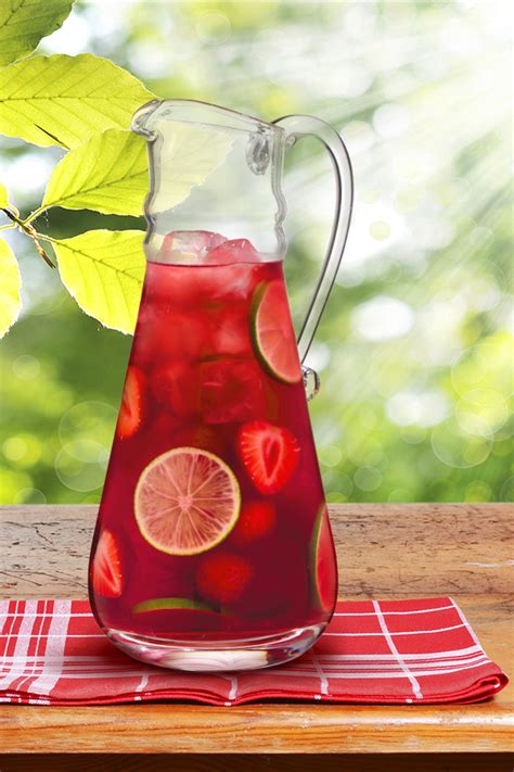 19 easy sangria recipes to make at home. Rosa Red Strawberry Sipper | Barefoot Wine & Bubbly | Fun ...