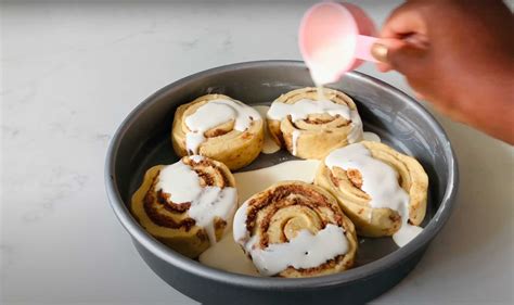 This Simple Trick Makes Canned Cinnamon Rolls Taste Like The Real Thing