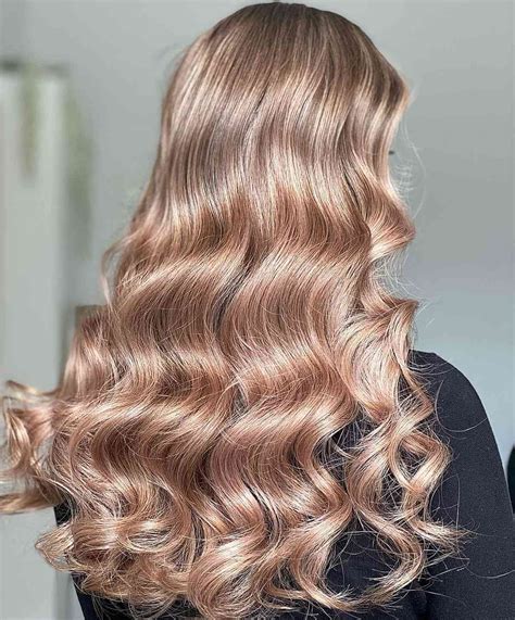 19 Best Light Strawberry Blonde Hair Color Ideas To Match Your Skin