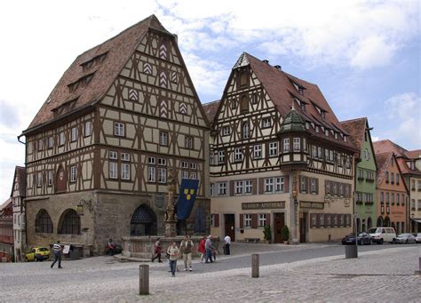 Die wohnung hat eine gesamtwohnfläche von ca. File:Rothenburg ob der Tauber Marktplatz 001.JPG ...