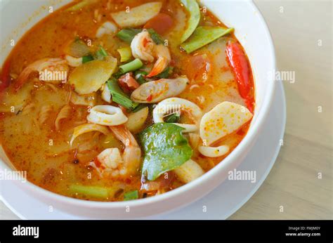 Thai Style Noodle Tom Yum Kung Stock Photo Alamy