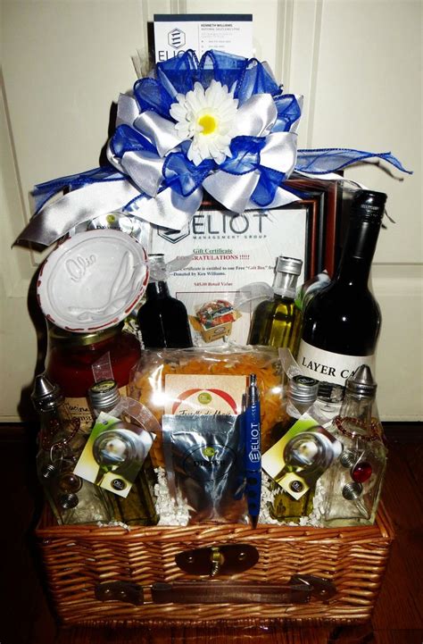 Gourmet Food Themed T Basket For A Charity Event Charity Ts