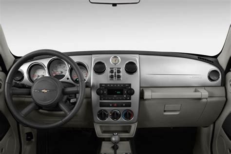 2010 Chrysler Pt Cruiser Pictures Door Controls Us News And World Report