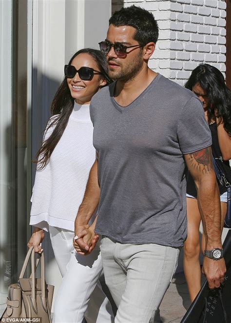 Jesse Metcalfe Shows Off His Guns Out With Girlfriend Cara Santana In