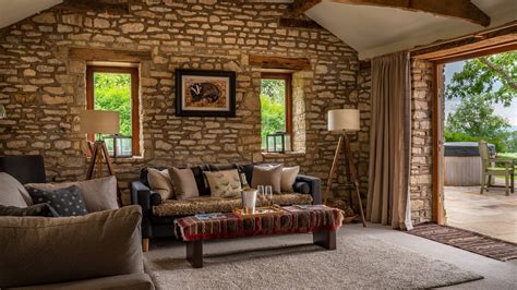 This is a list of all of the rental listings. Dryhill Cottage - Luxury Cotswold Rentals