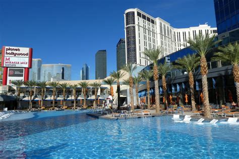 Pool Hotel Elara A Hilton Grand Vacations Hotel Center Strip Las Vegas • Holidaycheck