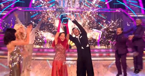 Bbc Strictly Come Dancing Fans Distracted By Iconic Behaviour And Say
