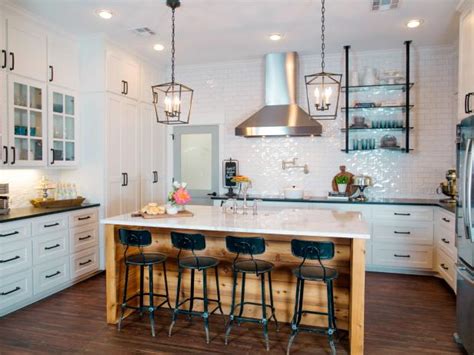 We are huge fixer upper fans here at kitchn, so we were thrilled when joanna gaines released her debut cookbook, magnolia table, in april. Fixer Upper: A Ranch Home Update in Woodway, Texas | Fixer Upper: Welcome Home With Chip and ...