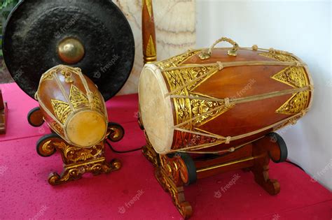 Premium Photo Kendang And Gong Are Percussion Instrument Originating