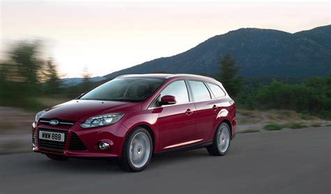 naias preview  ford focus packs maximum technology features