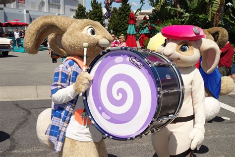 How To Meet The Characters From Hop At Universal Studios Orlando