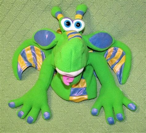 Smoulder The Dragon Hand Puppet Melissa Doug Stuffed Animal Plush Green